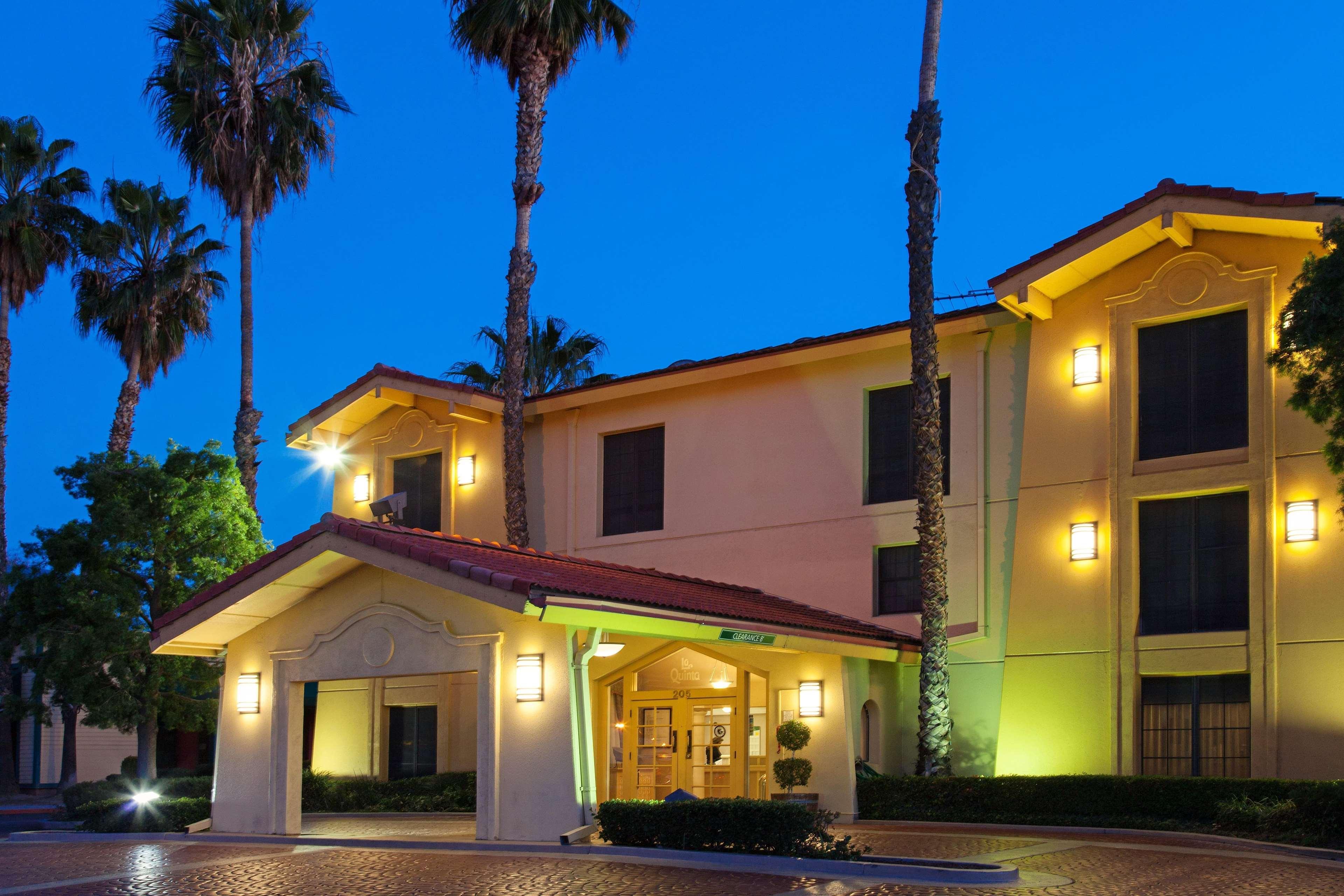 La Quinta Inn & Suites By Wyndham San Bernardino Esterno foto